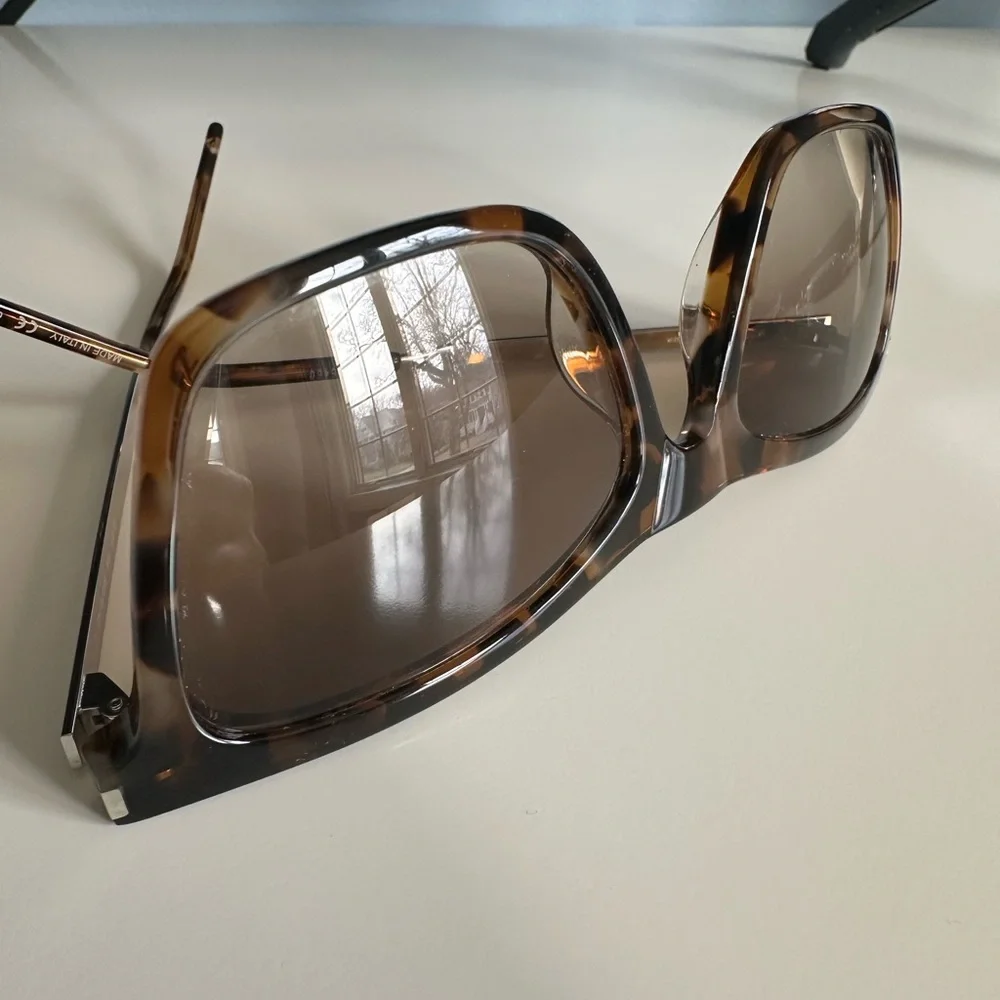 Saint Laurent Brown Tortoise Sunglasses/polarized/with case - Picture 4 of 8